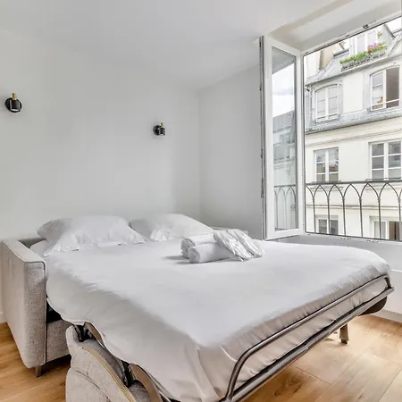 Clery-cosy Au Centre De Appartamento